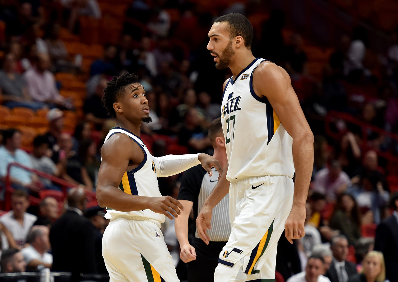 并成为鹈鹕 并成为鹈鹕