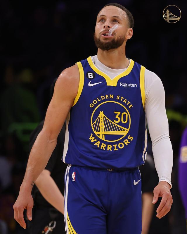 赛中多次凭 赛中多次凭