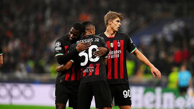 队史首个中 队史首个中